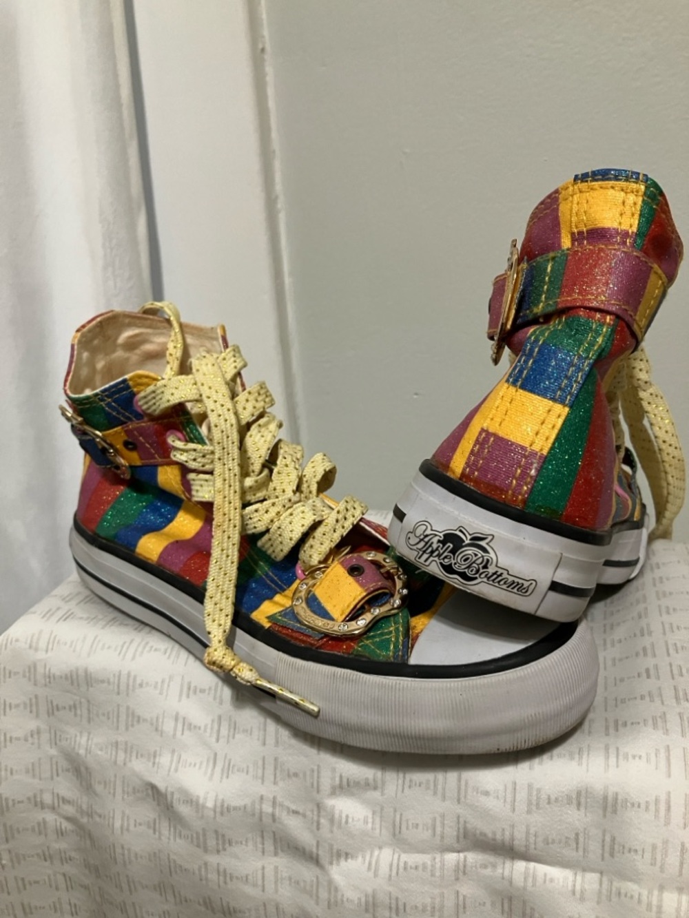 Apple Bottoms Rainbow Glitter Stripe High-Top Sneakers Vintage 2000s - Picture 2 of 7